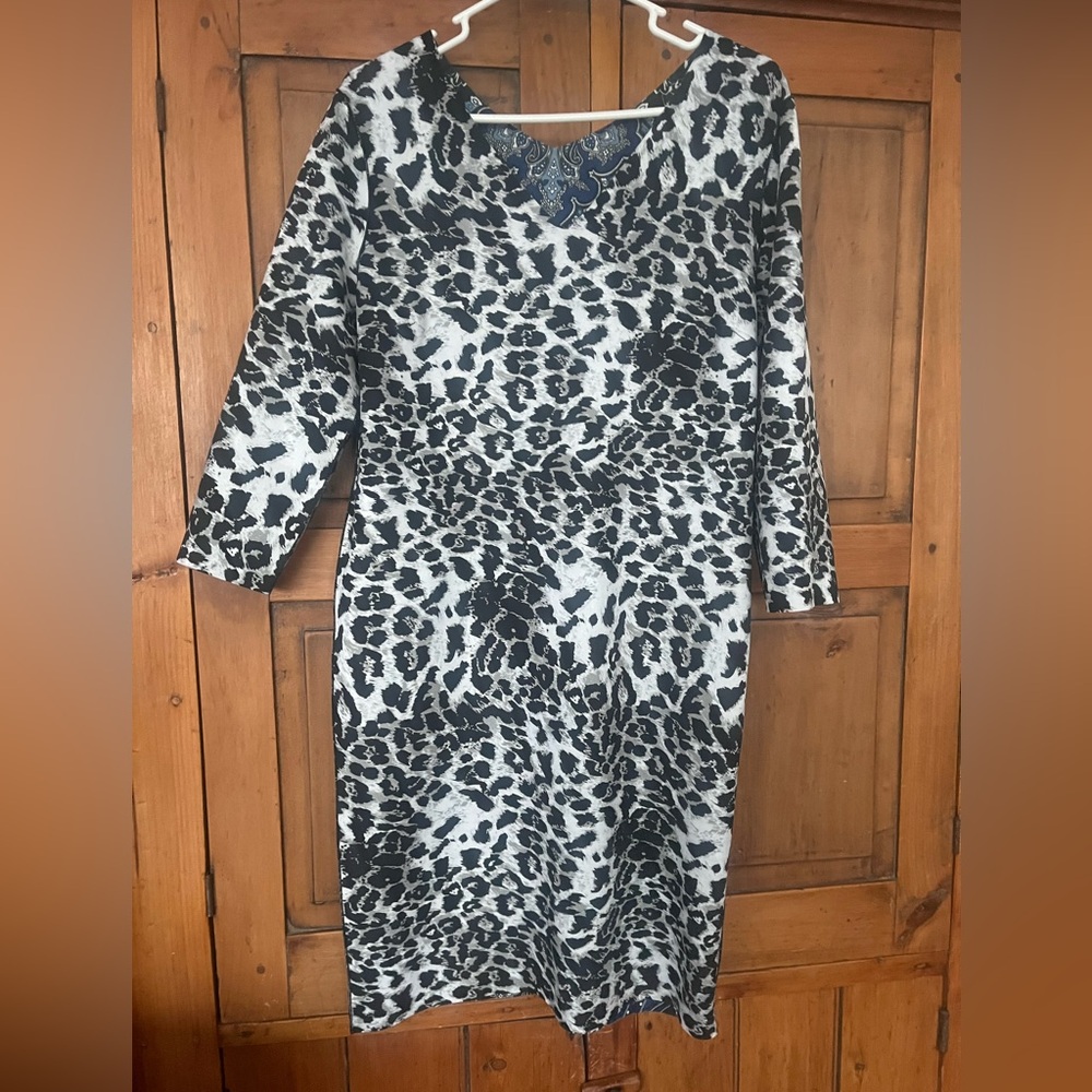 Chico’s Size 1 Reversible Dress - Picture 4 of 5
